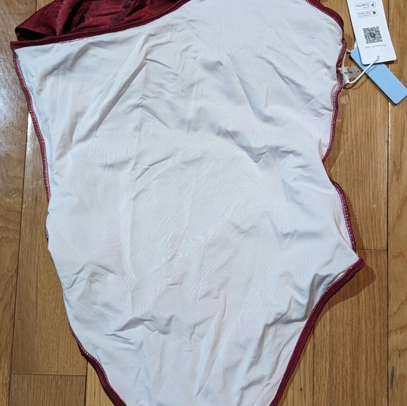 Cupshe Swimsuit Womens Sz L Ruffle One Piece Red Sparkle.added Halter Sparkle - Picture 8 of 10